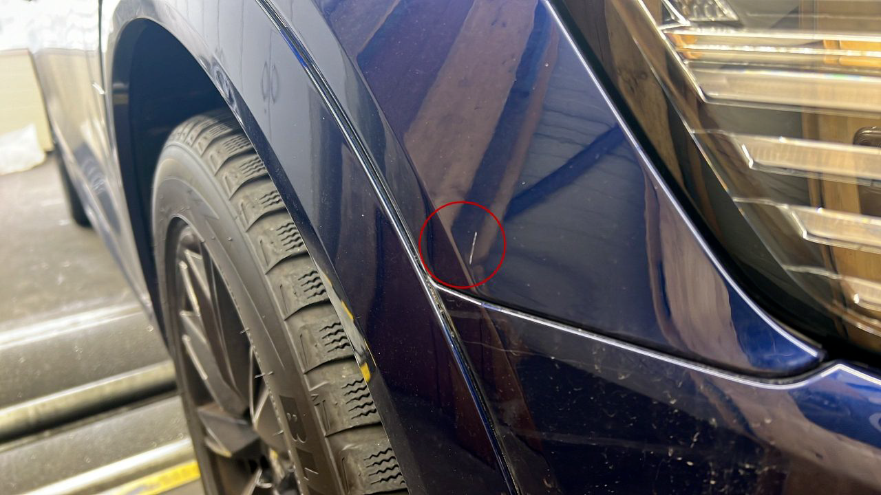 Kotflügel rechts: Kotflügel rechts - Kratzer - Smart Repair